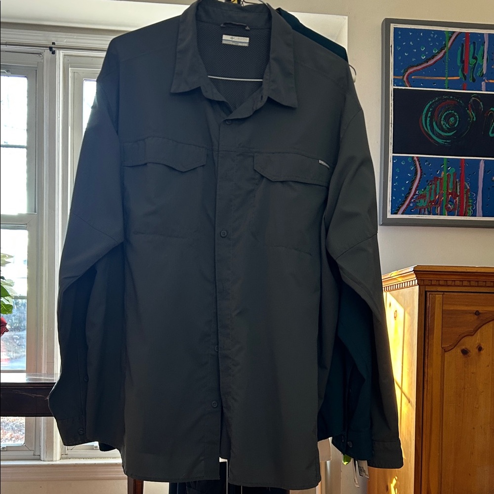 Columbia Men's Black long sleeve button down